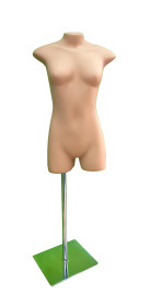 Busto com pedestal bege meio corpo