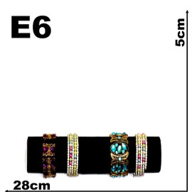 Expositor para pulseira tubo sem base em veludo preto E6