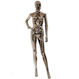 Manequim feminino brilhante mo na cintura e pernas pose preto
