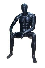 Manequim em fibra sentado masculino preto