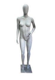Manequim feminino toque aveludado cor cinza brao pose