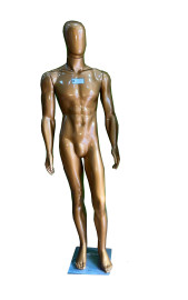 Manequim masculino Savana Bombado pose 