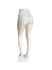 Busto meio corpo feminino cala